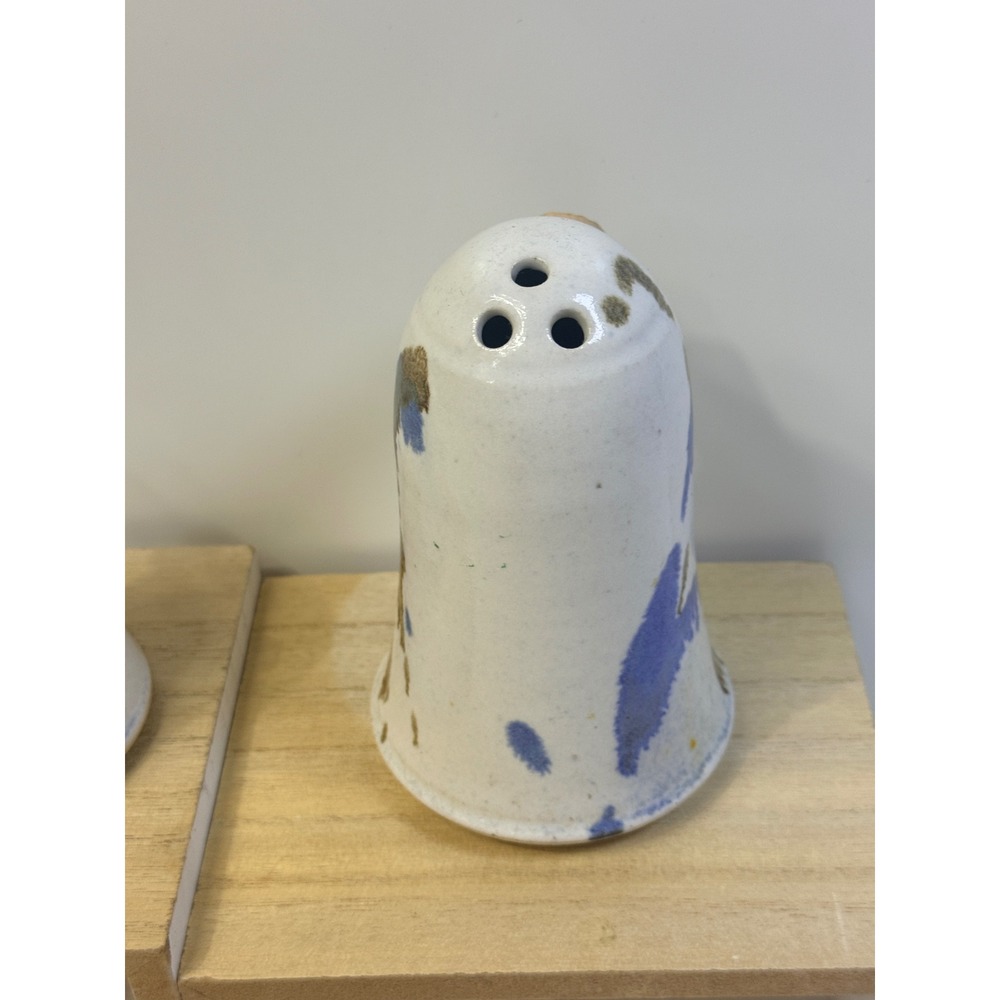 Signed Studio Pottery Shaker Trio Hand Thrown Ceramic Salt Pepper Blue Artisan - Picture 4 of 6